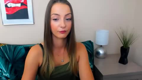 Snapshot of natalie_live chatting on July 7, 7:34 am NatalieSexy online show from July 7, 7:34 am