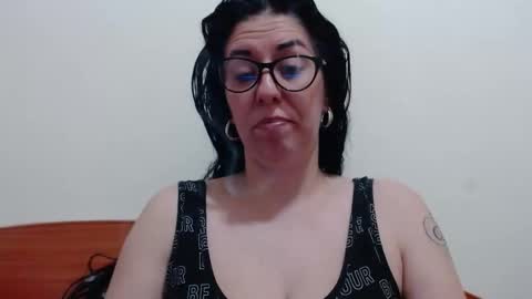 natally online show from April 22, 11:23 am
