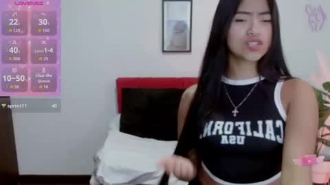 Nataly Escobar online show from November 6, 1:56 pm