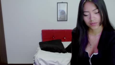 Nataly Escobar online show from November 24, 1:11 pm