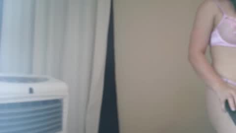 Snapshot of natalyguzman26 chatting on May 5, 10:01 am Nataly online show from May 5, 10:01 am