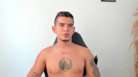 Snapshot of natan_77 chatting on November 14, 3:00 pm natan_77 online show from November 14, 3:00 pm