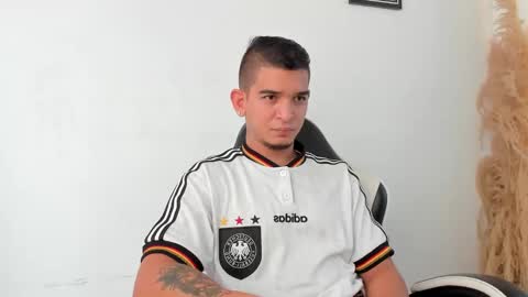 Snapshot of natan_77 chatting on November 15, 3:08 pm natan_77 online show from November 15, 3:08 pm