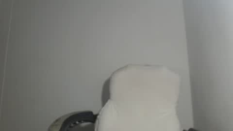 Snapshot of natasha9_ chatting on May 21, 3:35 am NATTY online show from May 21, 3:35 am