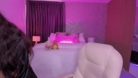 Natasha aniston1 online show from May 28, 7:22 pm