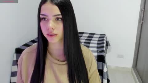 Snapshot of natasha_su chatting on February 11, 3:50 am Natalia online show from February 11, 3:50 am
