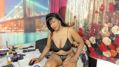 Snapshot of natashajimenez chatting on June 7, 8:12 pm Natasha January 13 my Birthday online show from June 7, 8:12 pm