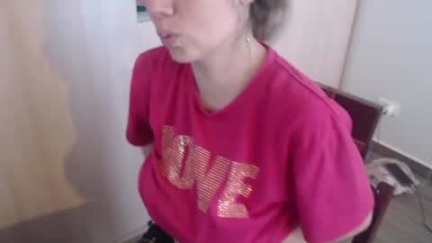 Snapshot of natashasex199 chatting on June 20, 1:36 pm NATASHA online show from June 20, 1:36 pm
