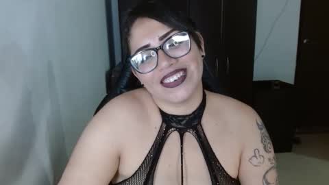 Snapshot of natashasmithe chatting on May 7, 1:11 am Natasha Smithe online show from May 7, 1:11 am