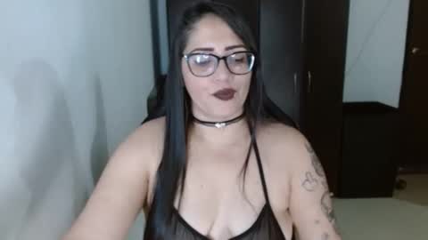 Snapshot of natashasmithe chatting on May 28, 2:20 am Natasha Smithe online show from May 28, 2:20 am