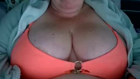 Snapshot of natashaxl chatting on September 24, 8:50 am NatashaXL online show from September 24, 8:50 am