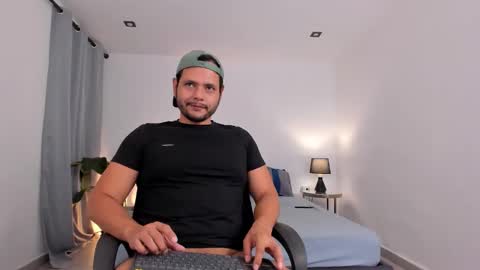 Nate Ocean online show from December 23, 12:30 am