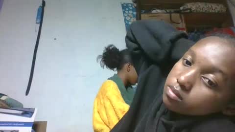nathalia069 online show from May 16, 8:07 pm