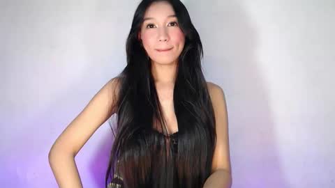 Snapshot of nathalie_hadid chatting on February 10, 12:53 pm please follow me guyss online show from February 10, 12:53 pm