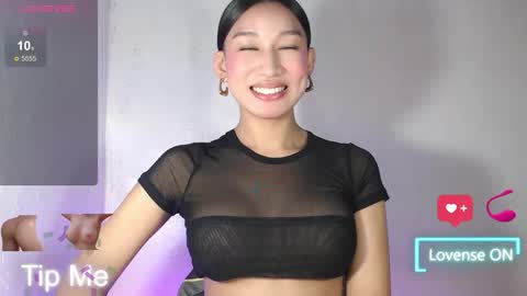 Snapshot of nathalie_hadid chatting on February 21, 12:55 am please follow me guyss online show from February 21, 12:55 am