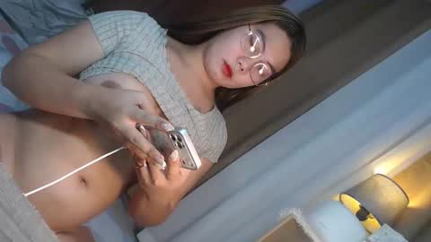 Snapshot of nathalie_hart chatting on April 22, 2:47 am Queen Marga online show from April 22, 2:47 am