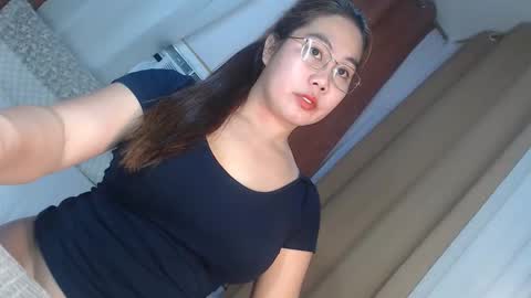 Snapshot of nathalie_hart chatting on May 9, 4:50 am Queen Marga online show from May 9, 4:50 am