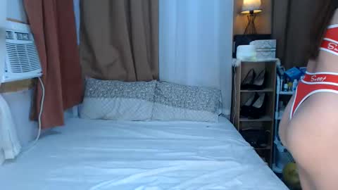 Snapshot of nathalie_hart chatting on May 14, 2:51 am Queen Marga online show from May 14, 2:51 am