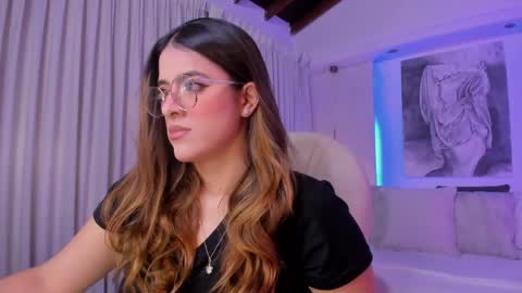 Snapshot of nathalie_rivers chatting on April 29, 11:03 am NATHALIE online show from April 29, 11:03 am