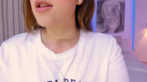 Snapshot of nathalie_rivers chatting on May 8, 11:15 am NATHALIE online show from May 8, 11:15 am