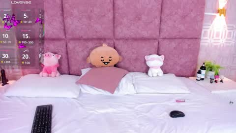 Nathalie Ross online show from March 24, 6:07 am