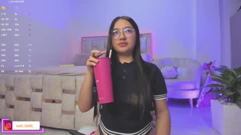 Snapshot of nathaly_star04 chatting on February 9, 3:32 am online show from February 9, 3:32 am