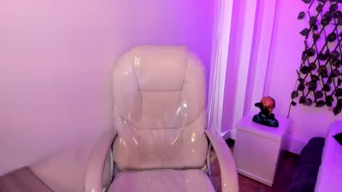 nathalyy_ds online show from February 10, 7:18 pm