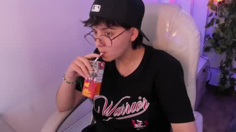 nathalyy_ds online show from April 16, 9:39 pm