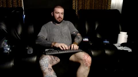 Snapshot of nathaniel_13 chatting on June 17, 1:08 am NathanielFlex online show from June 17, 1:08 am