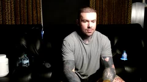 Snapshot of nathaniel_13 chatting on June 21, 12:57 am NathanielFlex online show from June 21, 12:57 am