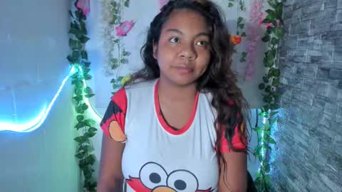 Snapshot of nathasha_jhonsom_ chatting on March 10, 7:35 am Naty online show from March 10, 7:35 am