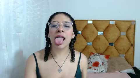 Snapshot of nathy_voyeur chatting on March 16, 3:12 am nathy_voyeur online show from March 16, 3:12 am