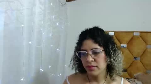 Snapshot of nathy_voyeur chatting on March 17, 5:55 am nathy_voyeur online show from March 17, 5:55 am