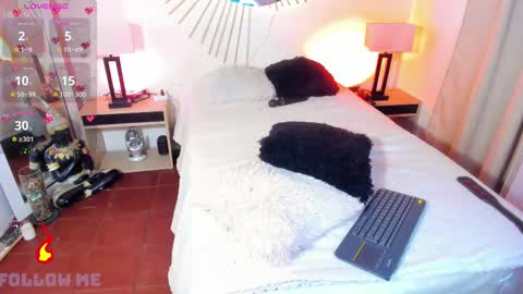 Snapshot of natta_smithh chatting on February 12, 6:08 am andrea Instagram..natta smithh online show from February 12, 6:08 am