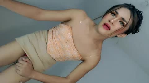 Snapshot of nattayah chatting on June 19, 1:54 am Nathalie smith online show from June 19, 1:54 am