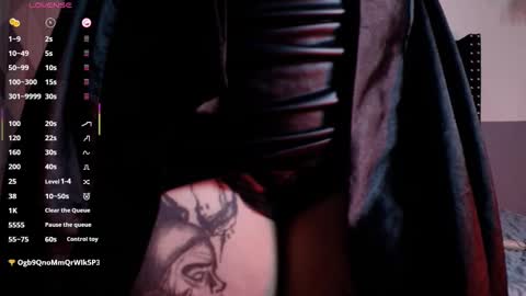 Gwen  online show from February 13, 5:26 am