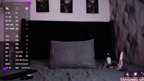 Gwen  online show from March 12, 4:56 pm