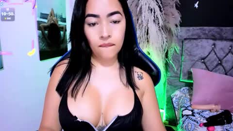 Snapshot of naty_07 chatting on November 11, 9:37 pm Natalia online show from November 11, 9:37 pm