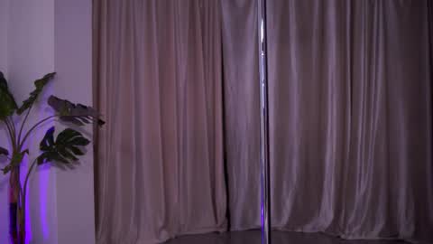 Snapshot of natydesiree chatting on March 2, 8:04 pm Naty online show from March 2, 8:04 pm