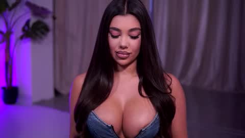 Snapshot of natydesiree chatting on March 19, 8:02 pm Naty online show from March 19, 8:02 pm