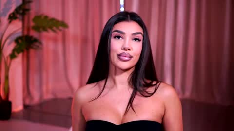 Snapshot of natydesiree chatting on April 2, 7:00 pm Naty online show from April 2, 7:00 pm