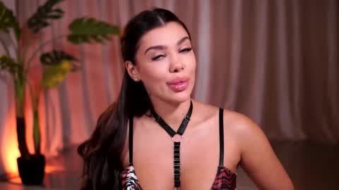 Snapshot of natydesiree chatting on April 30, 8:57 pm Naty online show from April 30, 8:57 pm