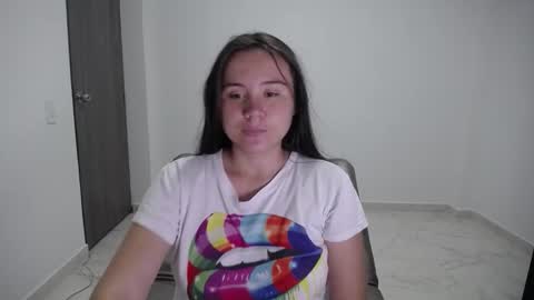 Snapshot of natyscoth chatting on March 18, 3:09 am online show from March 18, 3:09 am