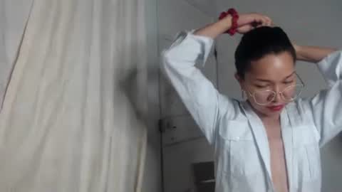 Snapshot of natzumi_mcqueen chatting on December 13, 10:51 am Stella Mcqueen online show from December 13, 10:51 am