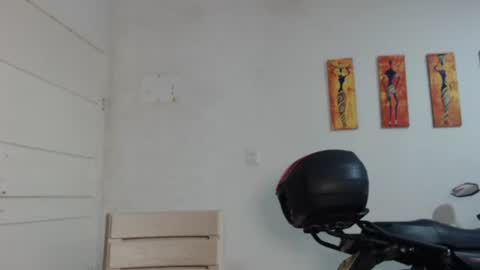 Snapshot of natzumi_mcqueen chatting on January 12, 1:16 pm Stella Mcqueen online show from January 12, 1:16 pm