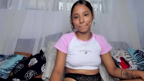 Snapshot of natzurit chatting on February 15, 6:15 pm Natzu online show from February 15, 6:15 pm