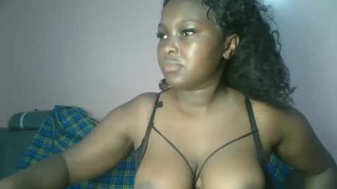 naughti_garlie online show from February 4, 5:46 am