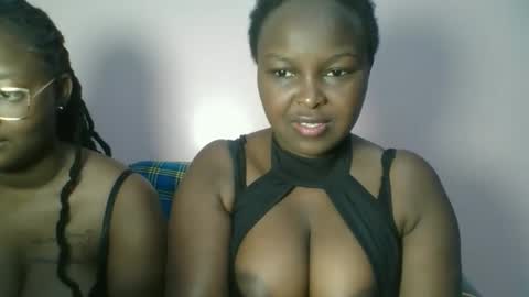 naughti_garlie online show from February 11, 5:23 am