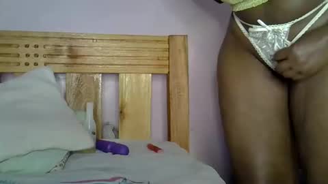 Snapshot of naughtnightnurse1 chatting on October 18, 5:21 am naughtnightnurse1 online show from October 18, 5:21 am