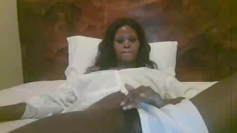 Snapshot of naughty_babe000 chatting on April 27, 7:39 am alisha online show from April 27, 7:39 am